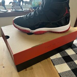 Jordan Air Retro Black and Red Sneakers